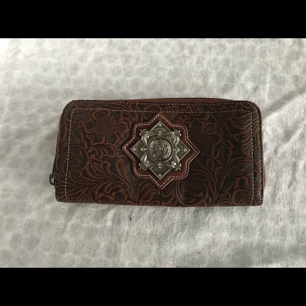 Way west zip around wallet